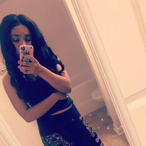 Meet your Posher, Shania